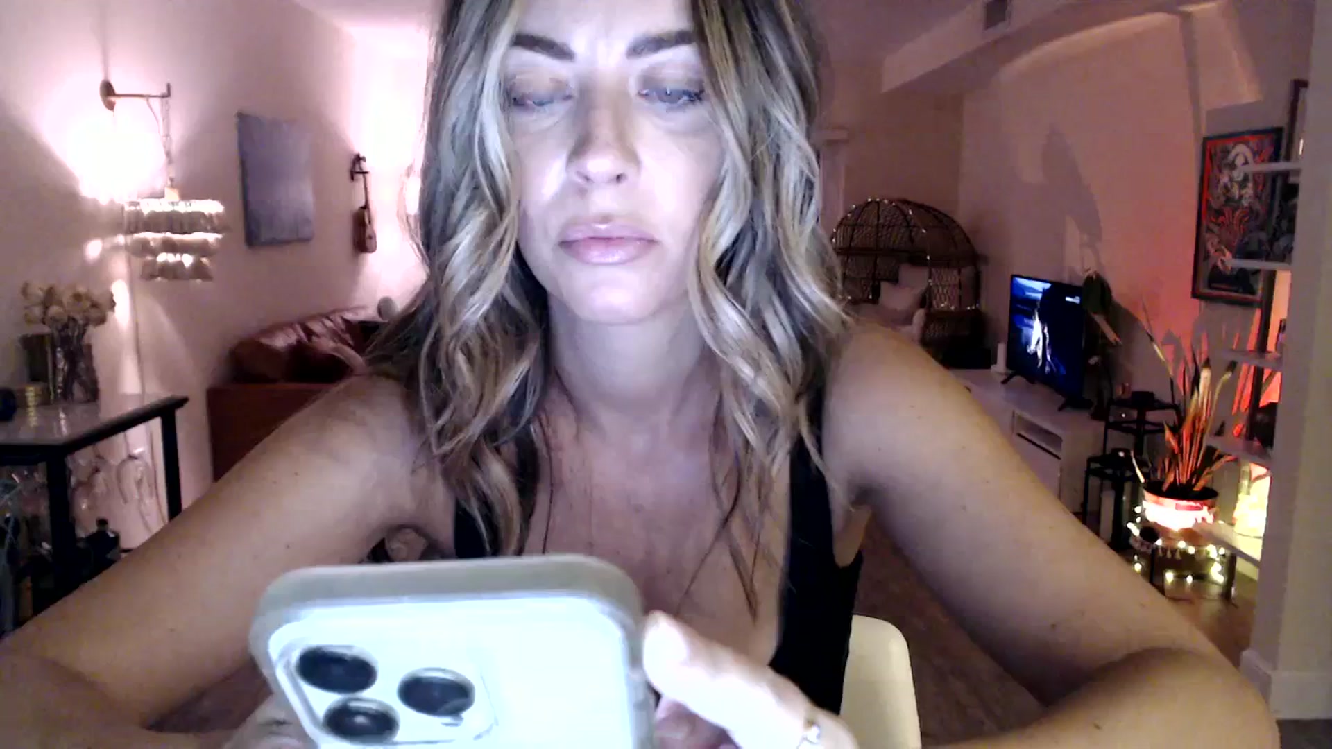 Gallery image thumbnail from DaniSendNudes's myfreecams stream on, 09/20/2023, 03:44 image 5 of 20