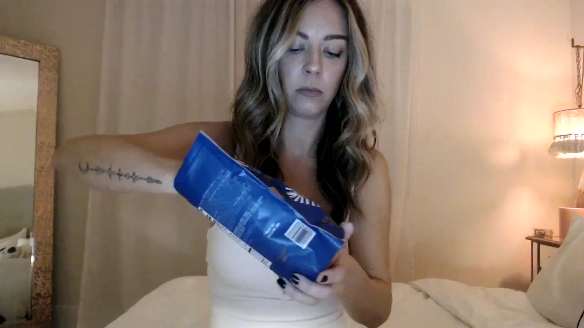 Gallery image thumbnail from DaniSendNudes's myfreecams stream on, 10/24/2023, 03:41 image 12 of 20