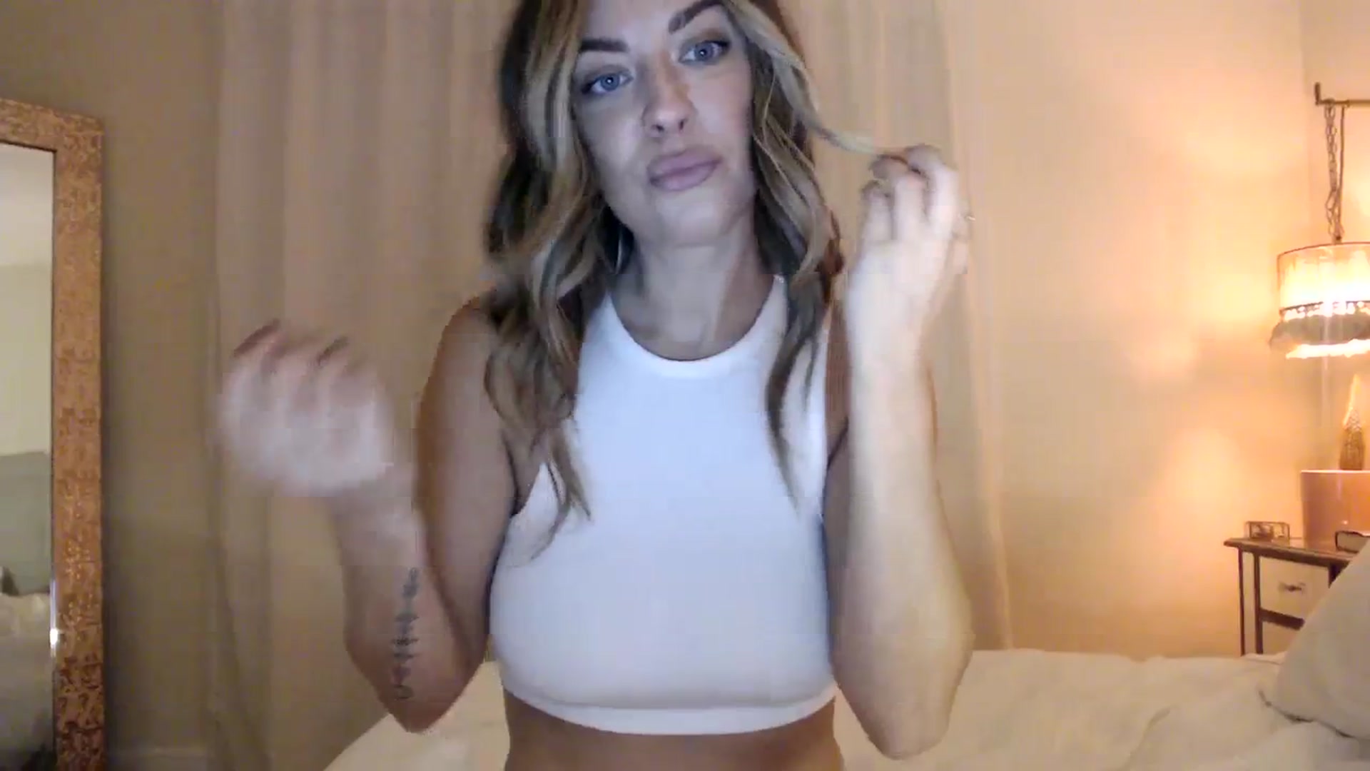 Gallery image thumbnail from DaniSendNudes's myfreecams stream on, 11/03/2023, 03:40 image 17 of 20