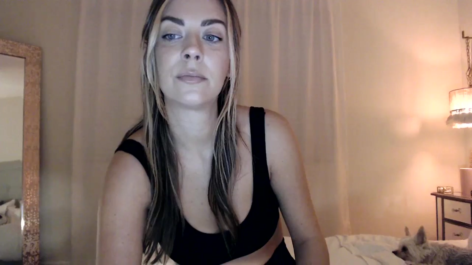Gallery image thumbnail from DaniSendNudes's myfreecams stream on, 11/21/2023, 05:24 image 7 of 20