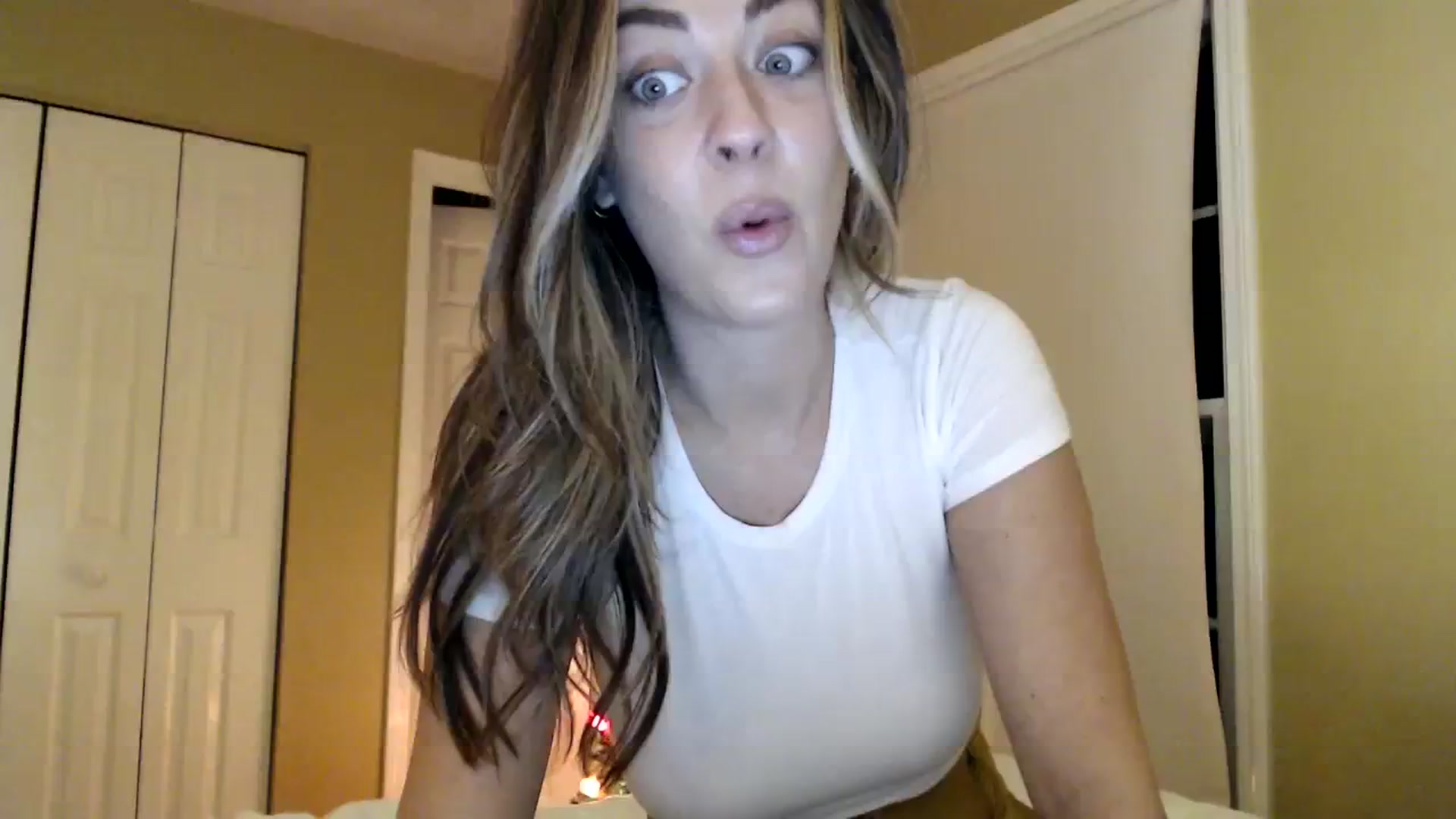 Gallery image thumbnail from DaniSendNudes's myfreecams stream on, 11/24/2023, 04:20 image 2 of 20