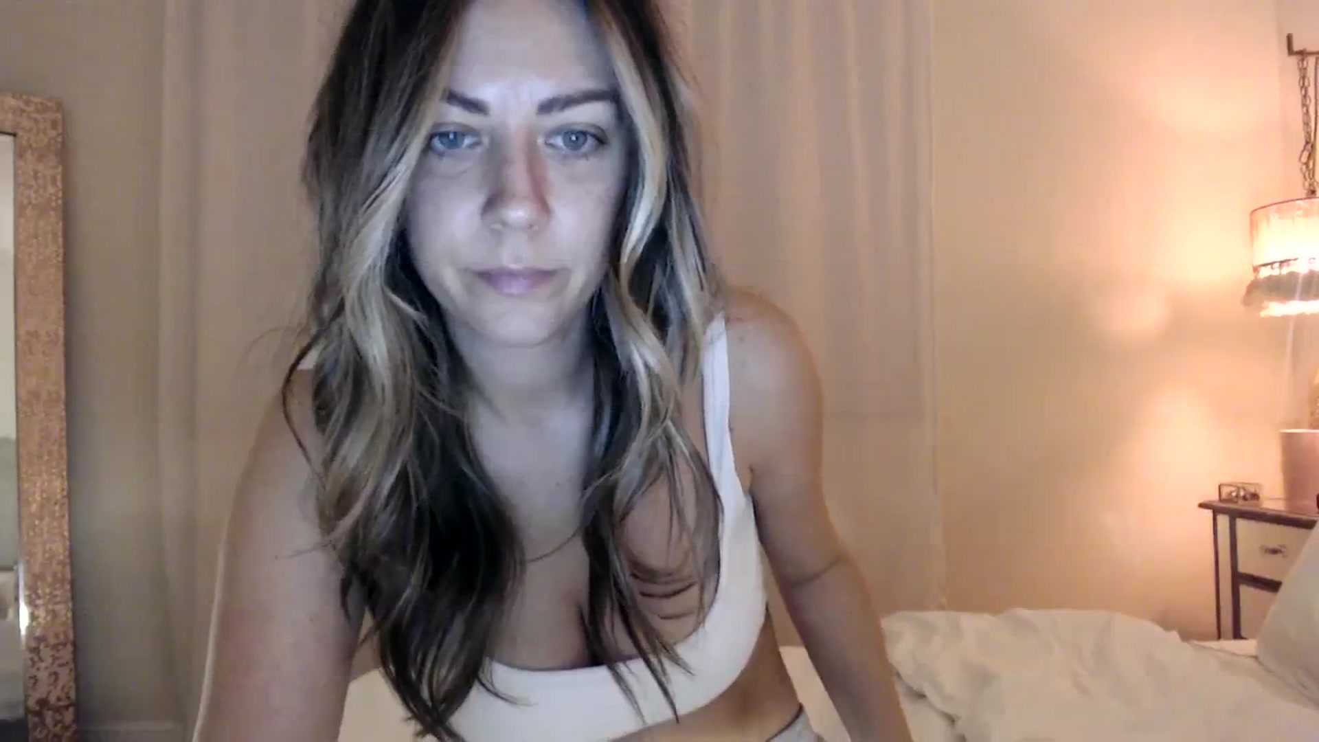 Gallery image thumbnail from DaniSendNudes's myfreecams stream on, 11/30/2023, 04:07 image 17 of 20