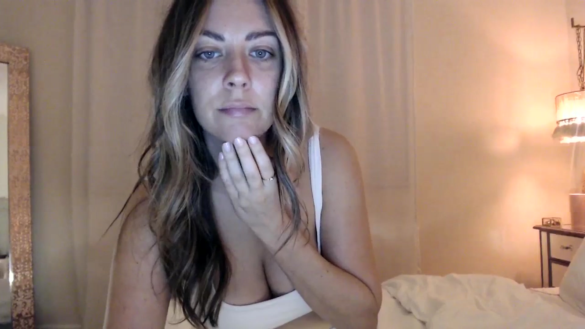 Gallery image thumbnail from DaniSendNudes's myfreecams stream on, 11/30/2023, 04:07 image 14 of 20