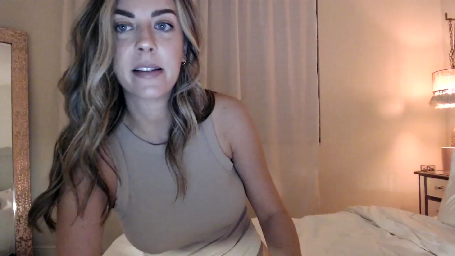 Gallery image thumbnail from DaniSendNudes's myfreecams stream on, 12/03/2023, 01:05 image 1 of 20