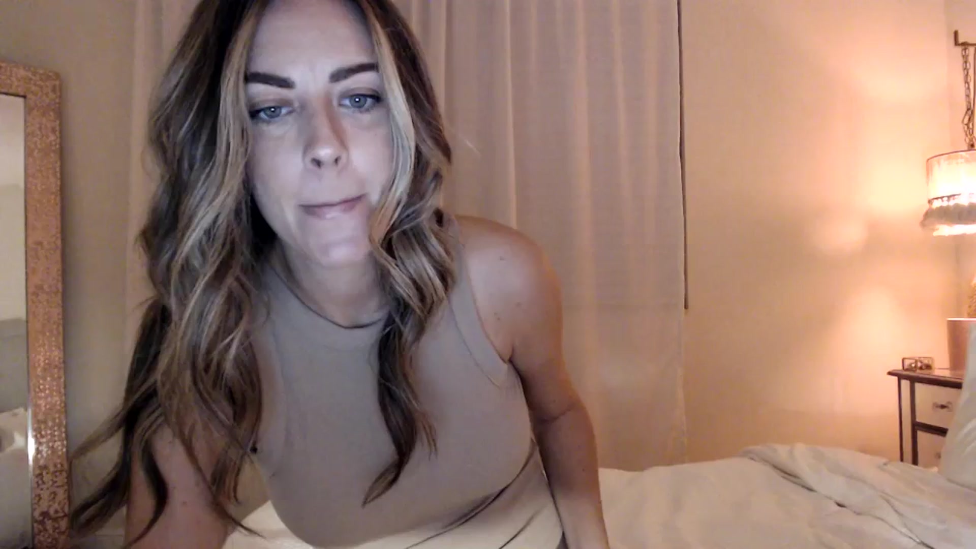 Gallery image thumbnail from DaniSendNudes's myfreecams stream on, 12/03/2023, 01:05 image 14 of 20