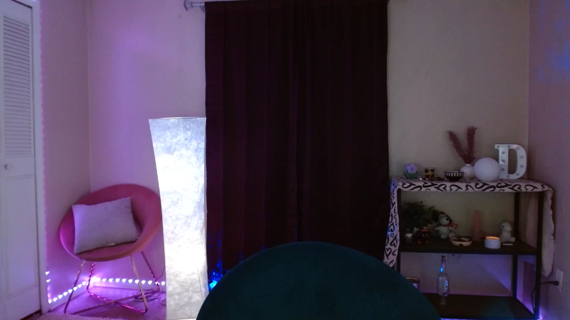 Gallery image thumbnail from DaniSlice's myfreecams stream on, 06/09/2024, 08:16 image 20 of 20