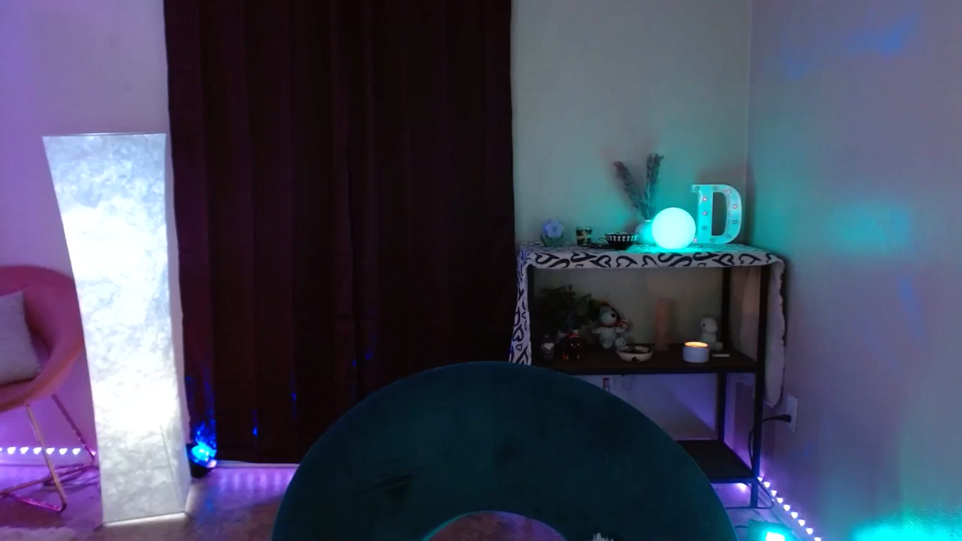Gallery image thumbnail from DaniSlice's myfreecams stream on, 06/16/2024, 05:19 image 10 of 20