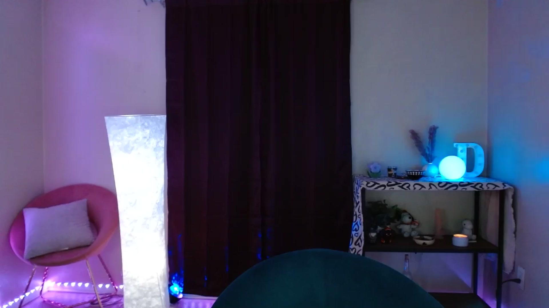 Gallery image thumbnail from DaniSlice's myfreecams stream on, 06/17/2024, 07:09 image 17 of 20