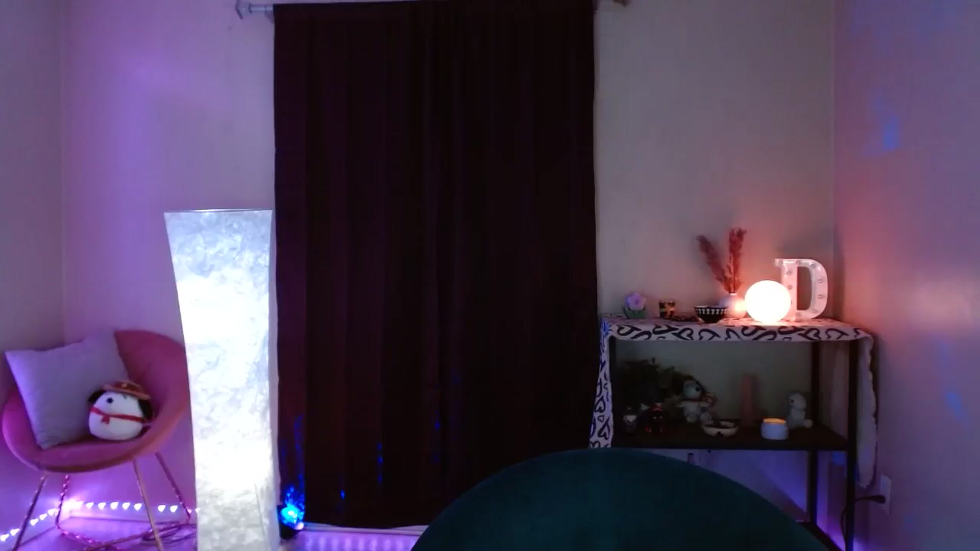 Gallery image thumbnail from DaniSlice's myfreecams stream on, 06/19/2024, 04:55 image 3 of 20