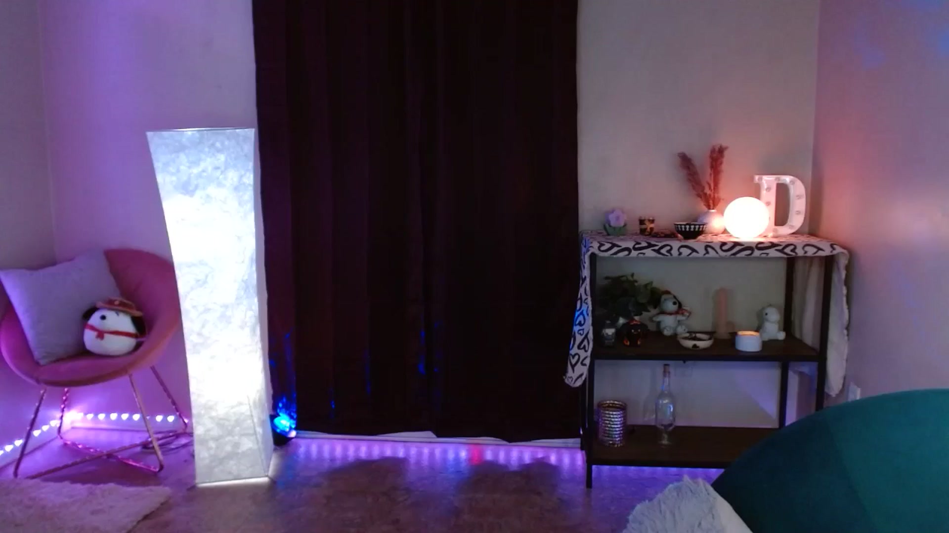 Gallery image thumbnail from DaniSlice's myfreecams stream on, 06/19/2024, 04:55 image 12 of 20