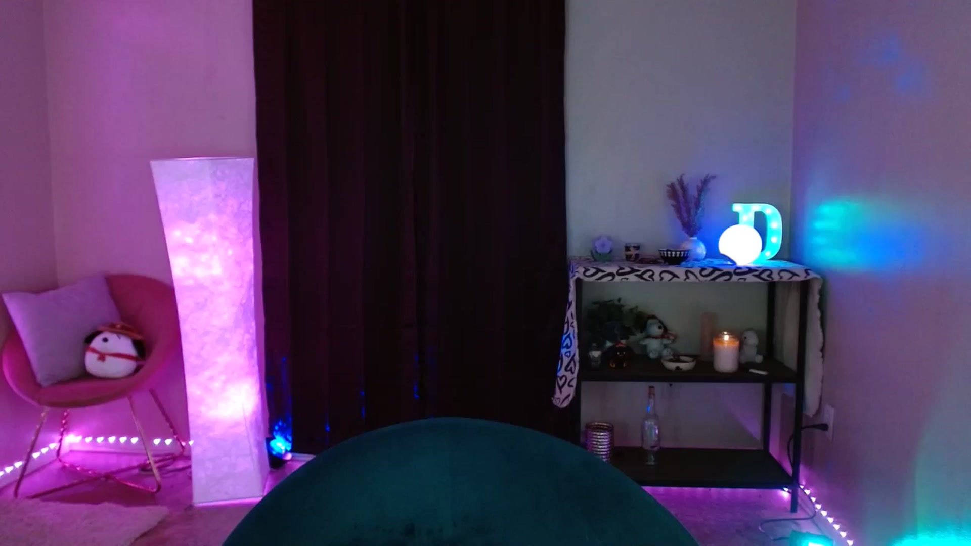 Gallery image thumbnail from DaniSlice's myfreecams stream on, 06/22/2024, 08:33 image 1 of 20