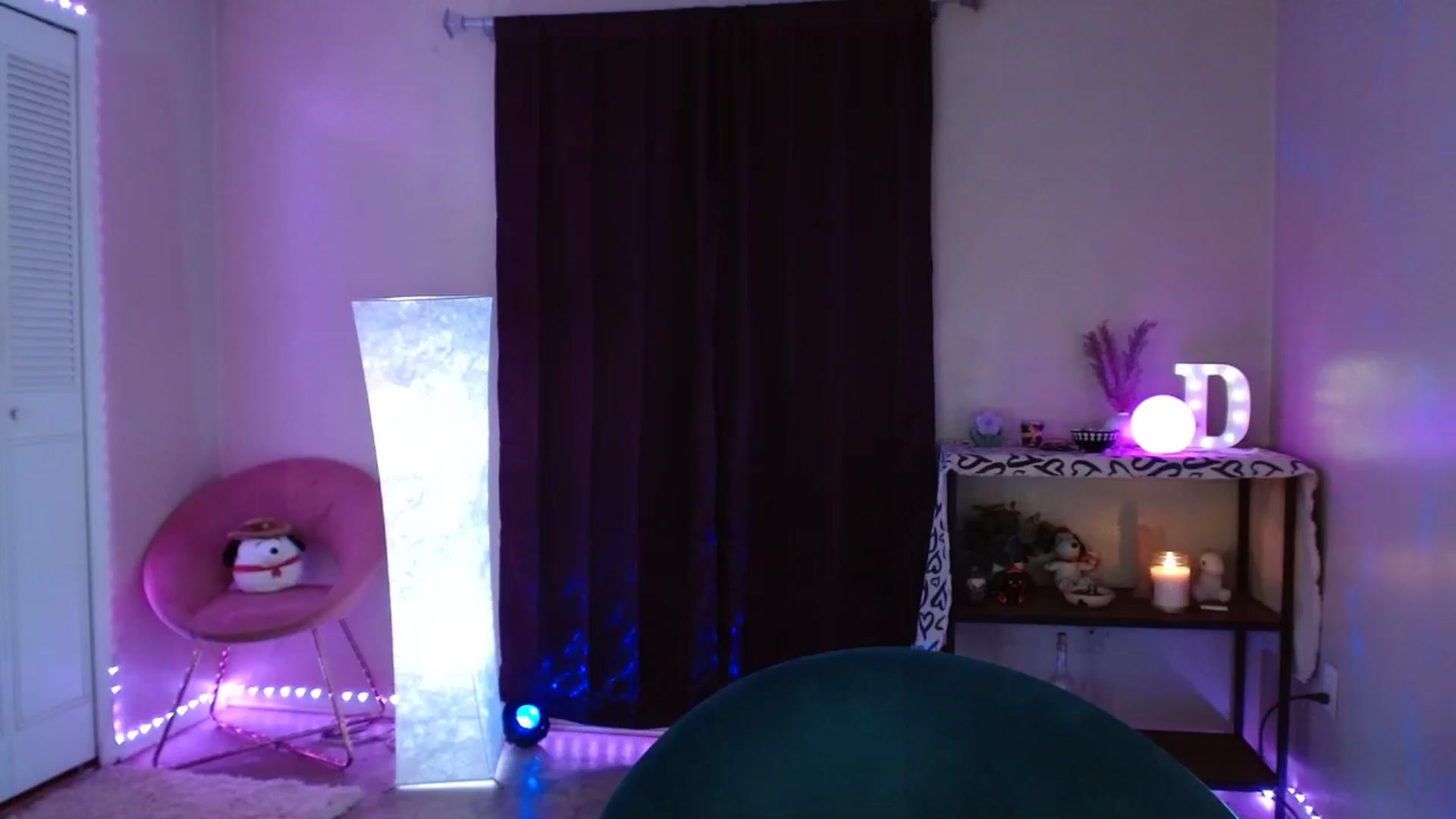 Gallery image thumbnail from DaniSlice's myfreecams stream on, 06/27/2024, 04:30 image 19 of 20