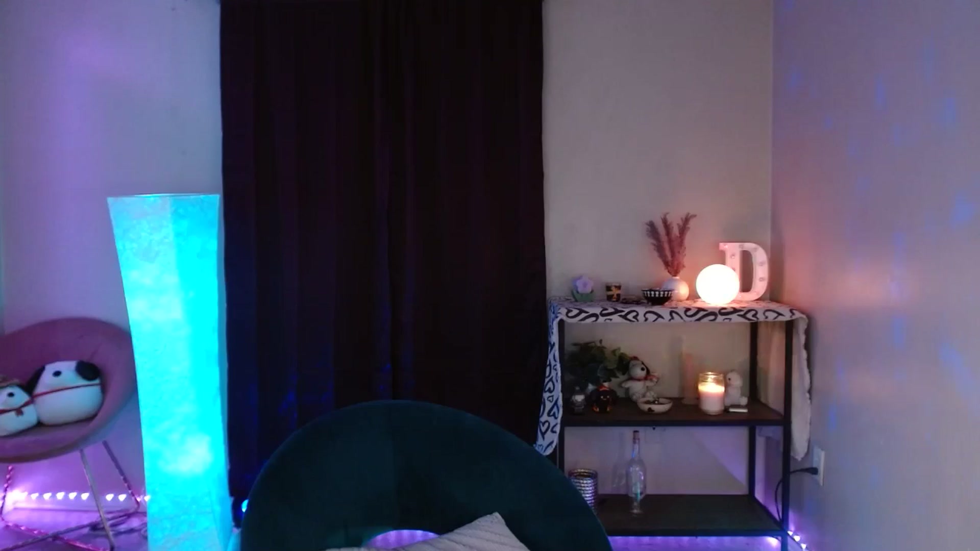 Gallery image thumbnail from DaniSlice's myfreecams stream on, 07/01/2024, 04:26 image 4 of 20