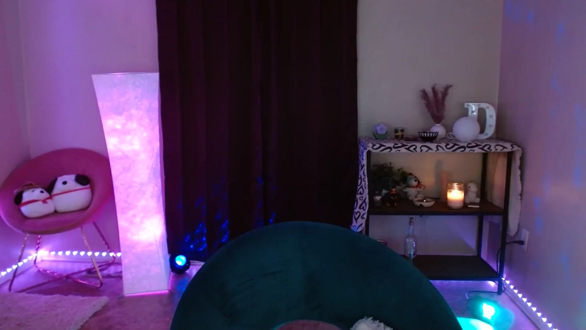 Gallery image thumbnail from DaniSlice's myfreecams stream on, 07/04/2024, 07:55 image 17 of 20