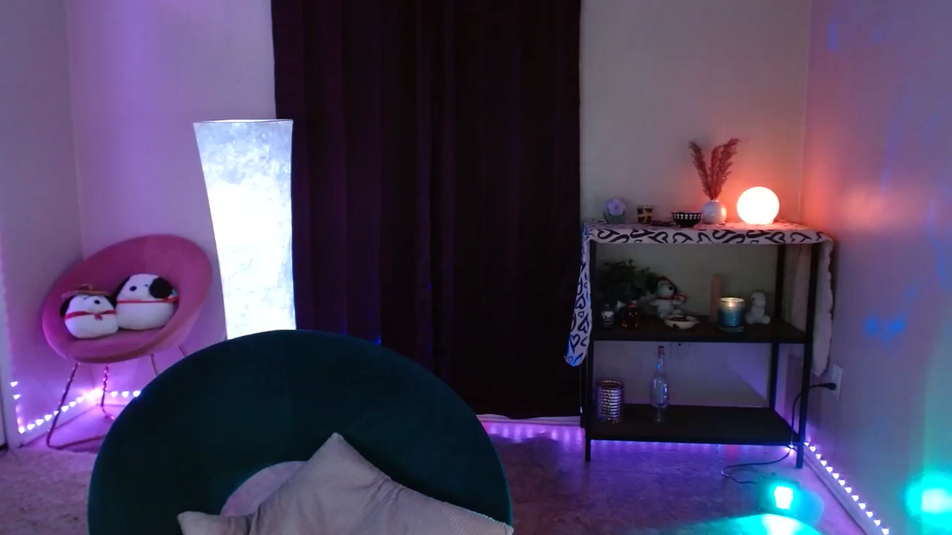 Gallery image thumbnail from DaniSlice's myfreecams stream on, 07/25/2024, 09:10 image 3 of 20