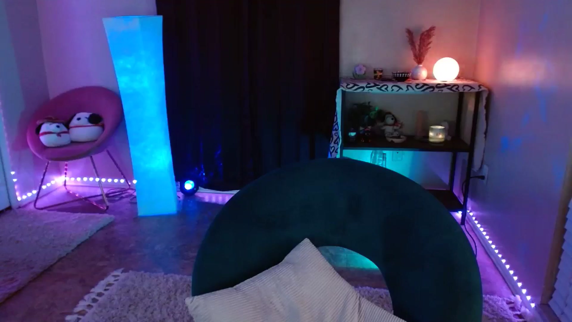 Gallery image thumbnail from DaniSlice's myfreecams stream on, 07/31/2024, 05:49 image 17 of 20