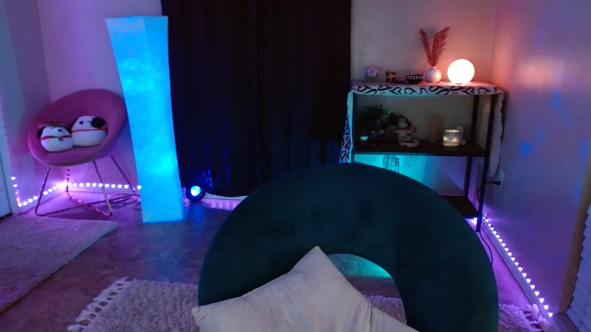Gallery image thumbnail from DaniSlice's myfreecams stream on, 07/31/2024, 05:49 image 16 of 20