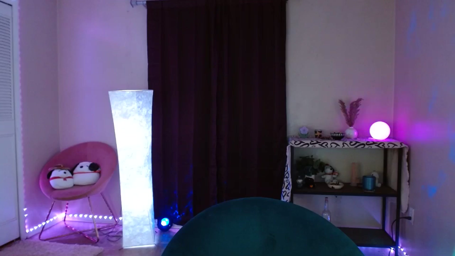 Gallery image thumbnail from DaniSlice's myfreecams stream on, 08/04/2024, 10:25 image 6 of 20