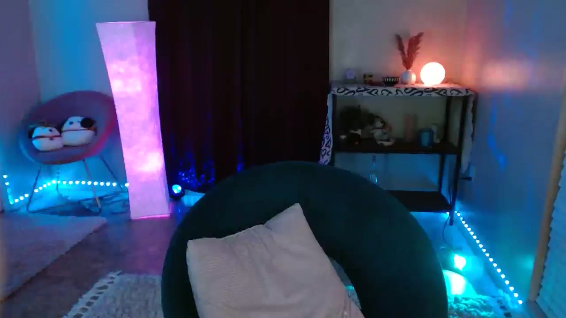 Gallery image thumbnail from DaniSlice's myfreecams stream on, 08/05/2024, 10:51 image 12 of 20