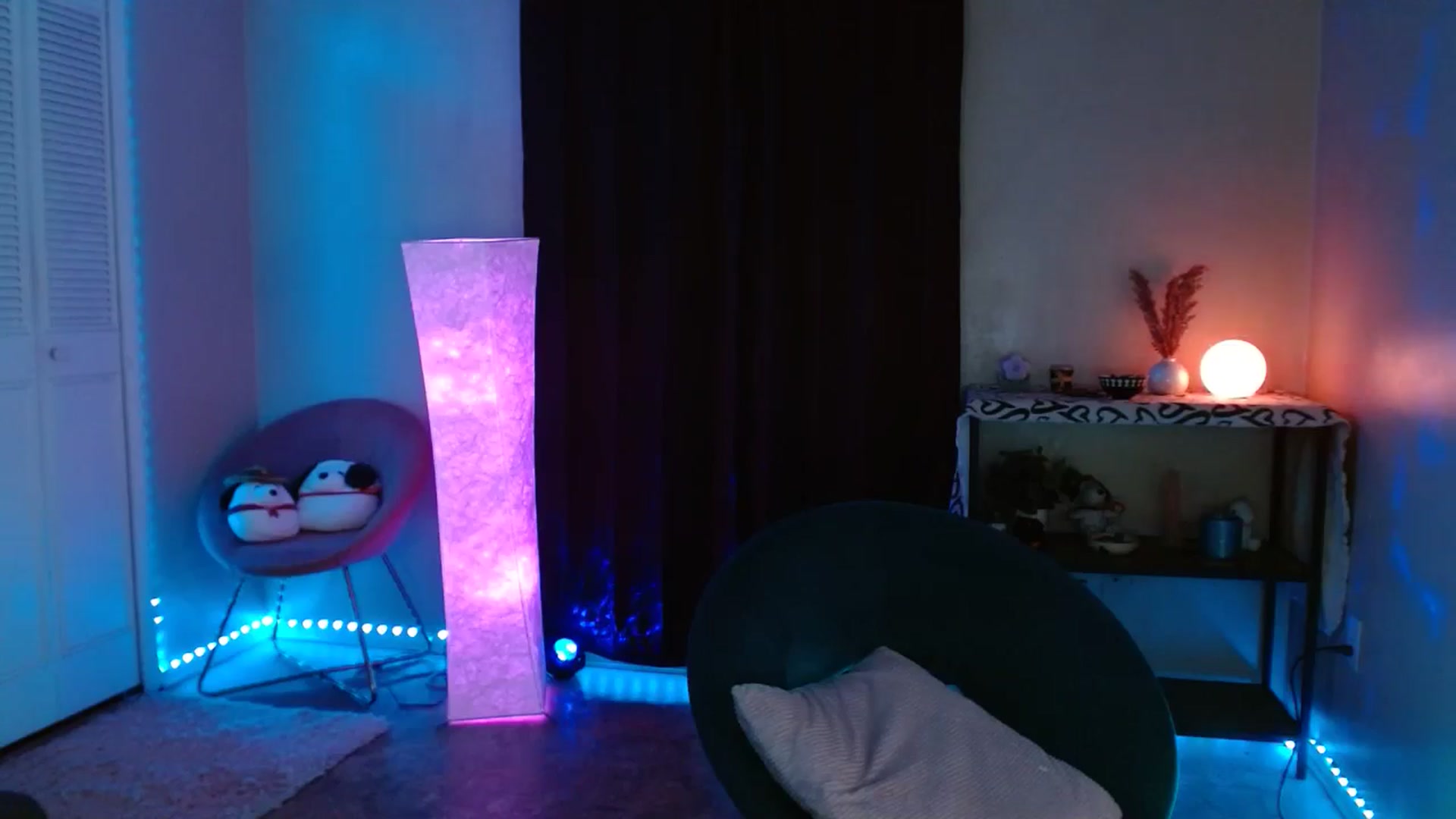 Gallery image thumbnail from DaniSlice's myfreecams stream on, 08/05/2024, 10:51 image 19 of 20