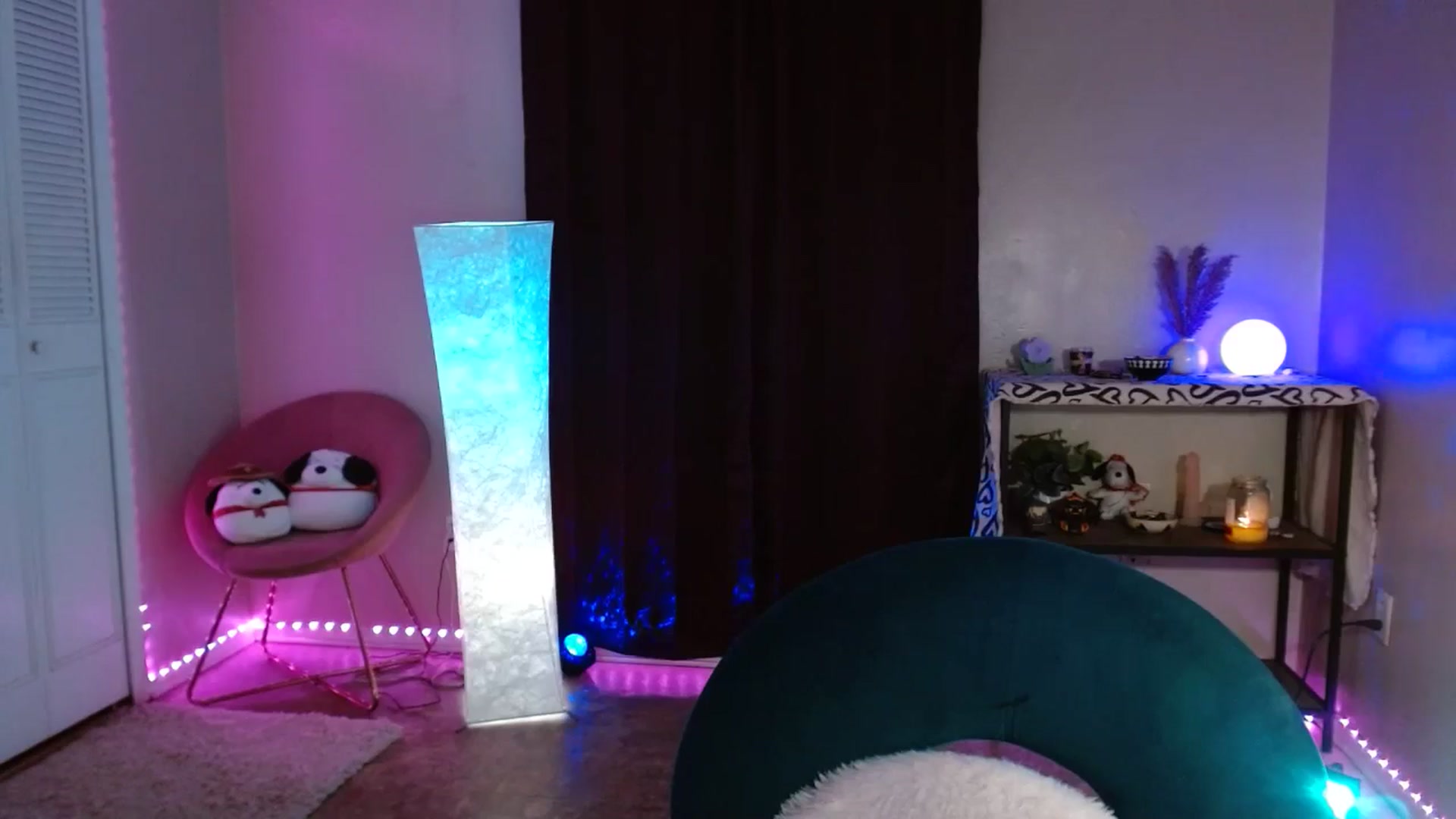 Gallery image thumbnail from DaniSlice's myfreecams stream on, 08/18/2024, 06:47 image 19 of 20