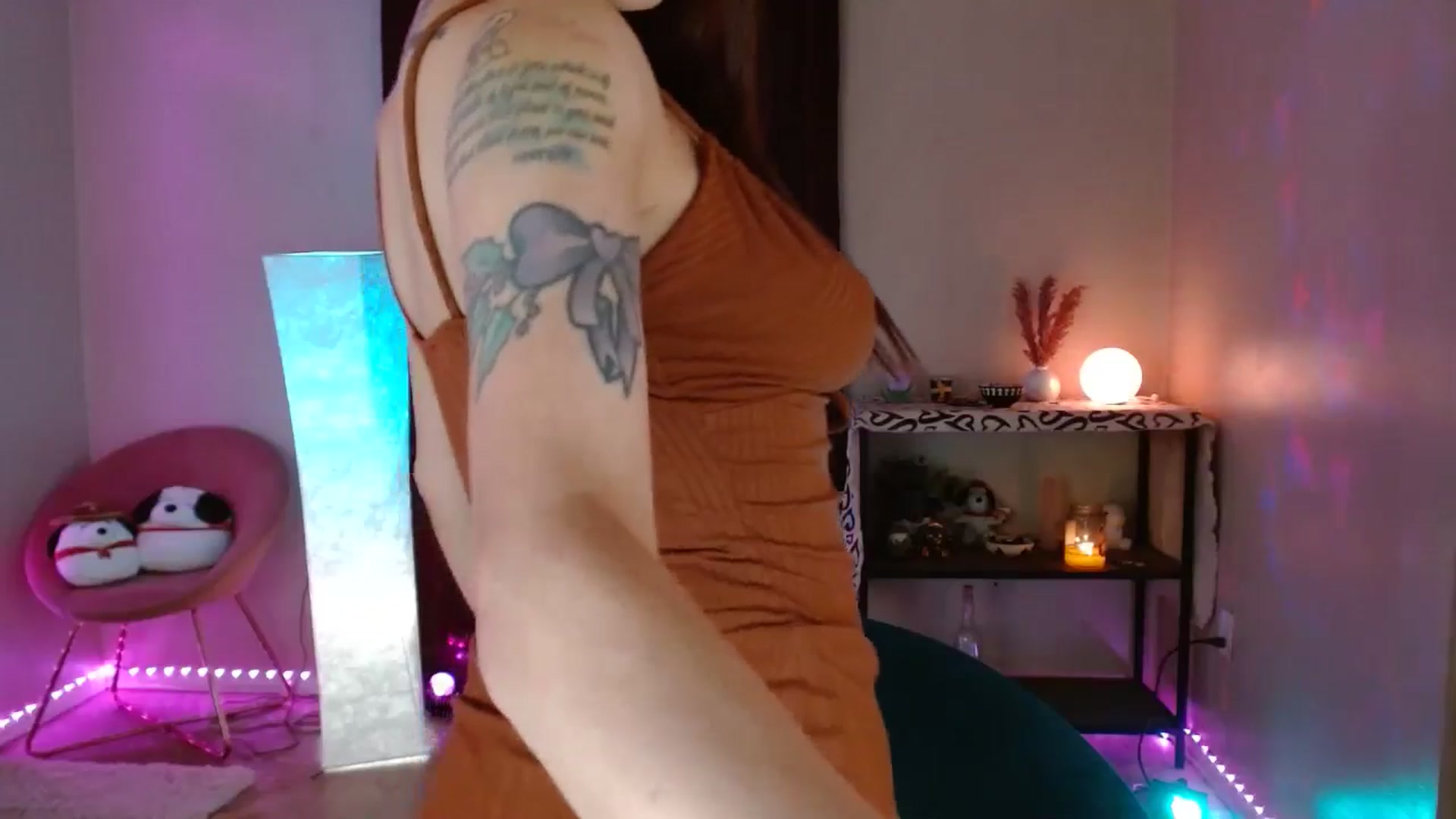 Gallery image thumbnail from DaniSlice's myfreecams stream on, 08/19/2024, 07:26 image 13 of 20