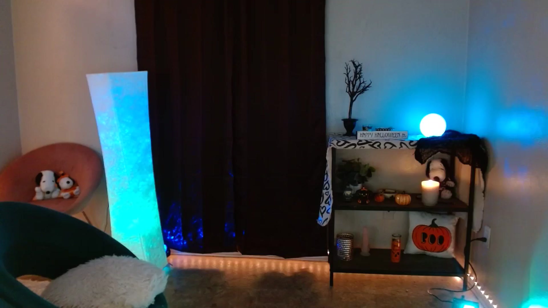 Gallery image thumbnail from DaniSlice's myfreecams stream on, 10/22/2024, 07:43 image 15 of 20