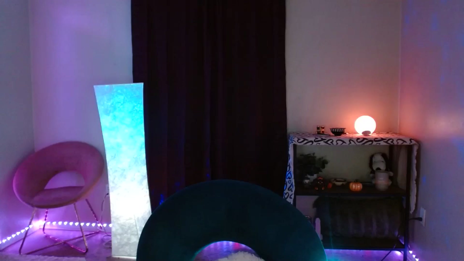 Gallery image thumbnail from DaniSlice's myfreecams stream on, 11/08/2024, 09:45 image 14 of 20