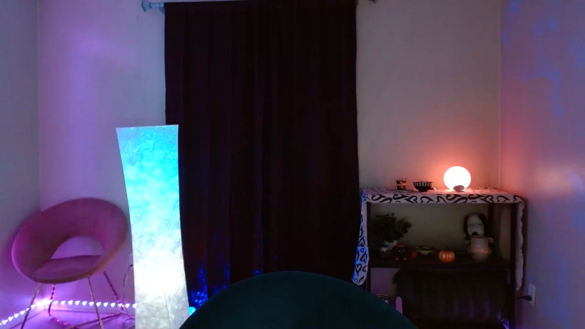 Gallery image thumbnail from DaniSlice's myfreecams stream on, 11/08/2024, 09:45 image 10 of 20