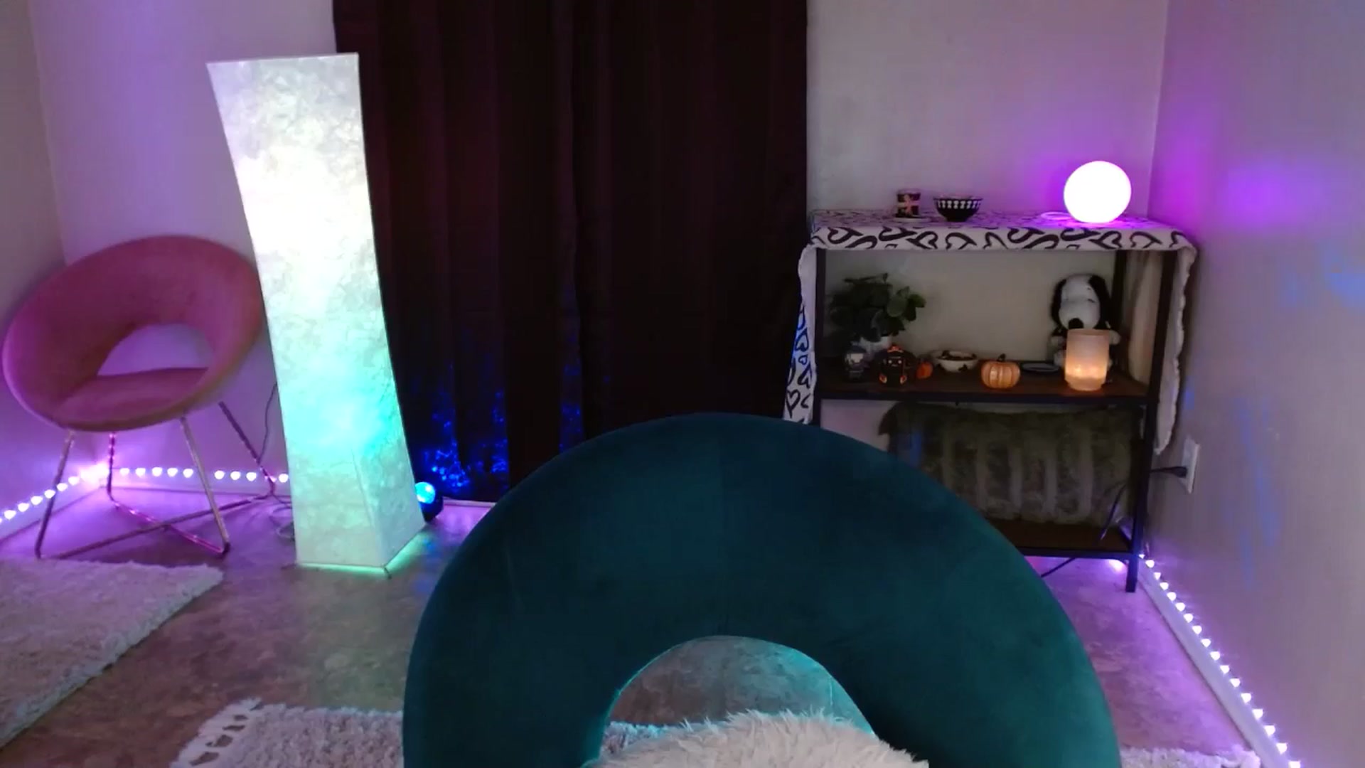 Gallery image thumbnail from DaniSlice's myfreecams stream on, 11/12/2024, 11:50 image 18 of 20