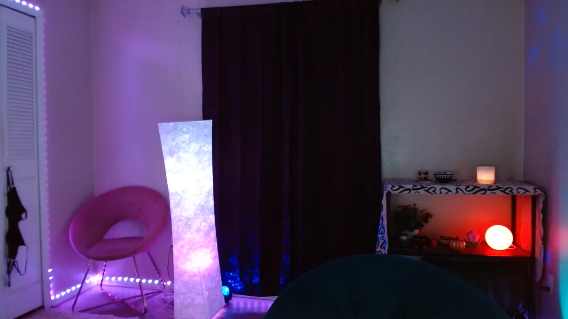 Gallery image thumbnail from DaniSlice's myfreecams stream on, 11/20/2024, 10:50 image 10 of 20