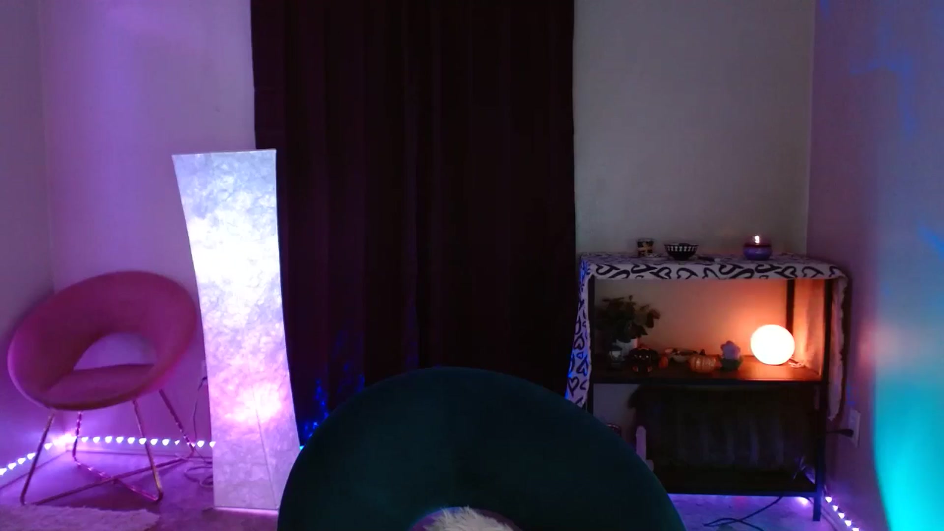 Gallery image thumbnail from DaniSlice's myfreecams stream on, 11/21/2024, 10:40 image 9 of 20