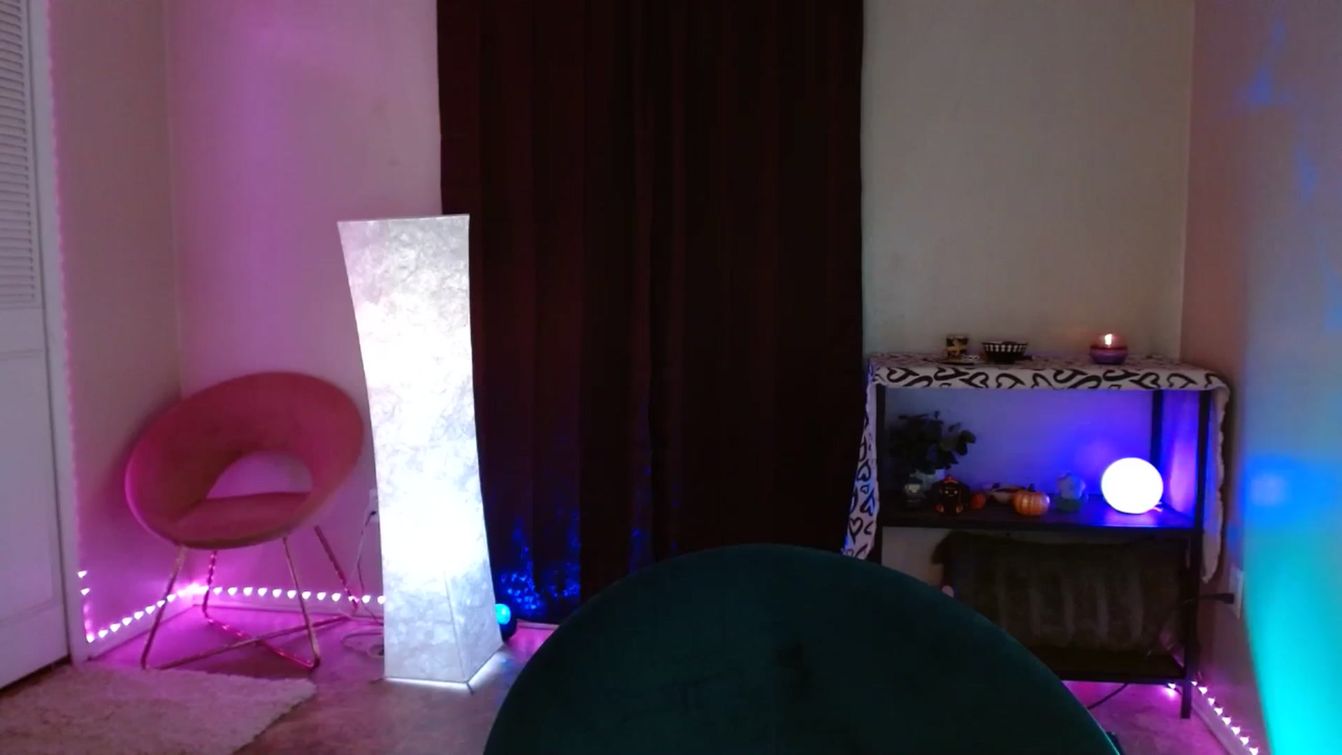 Gallery image thumbnail from DaniSlice's myfreecams stream on, 11/24/2024, 07:52 image 12 of 20