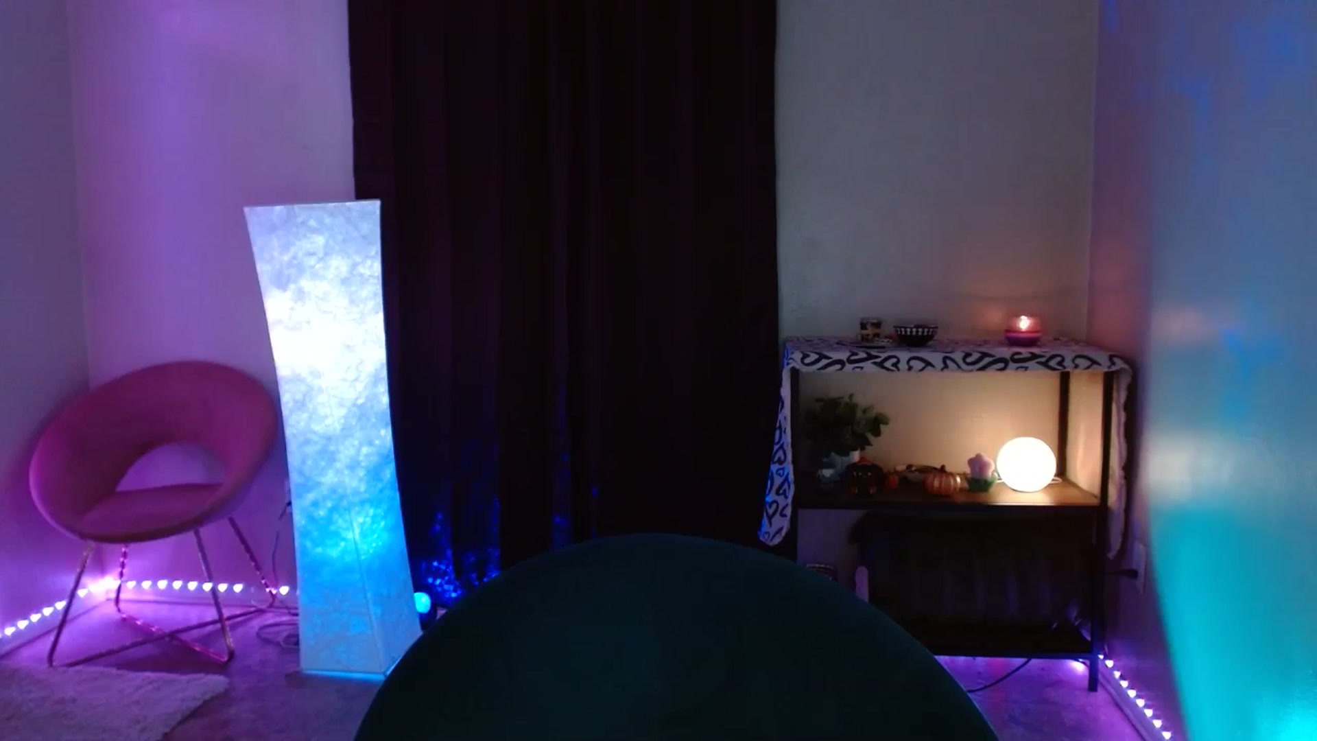 Gallery image thumbnail from DaniSlice's myfreecams stream on, 11/25/2024, 08:54 image 18 of 20