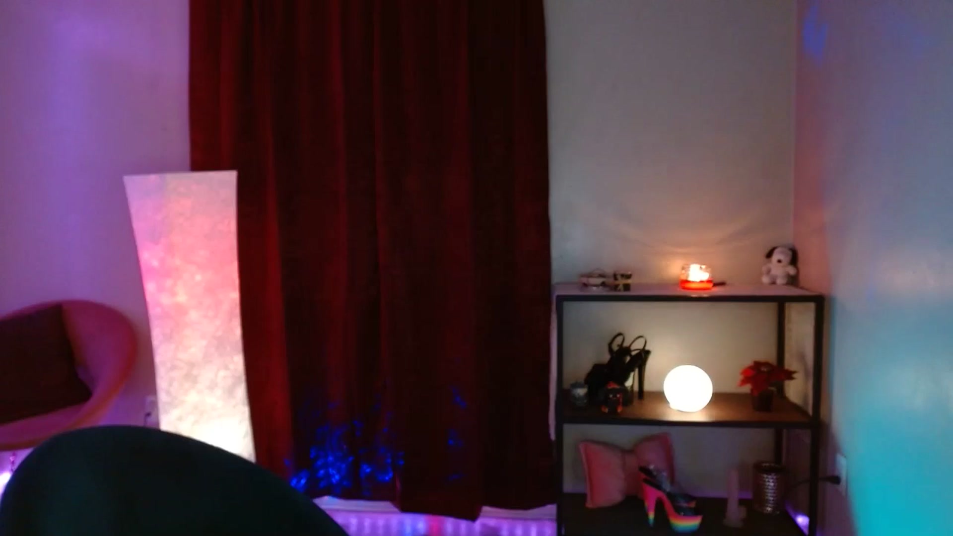 Gallery image thumbnail from DaniSlice's myfreecams stream on, 01/10/2025, 11:01 image 6 of 20