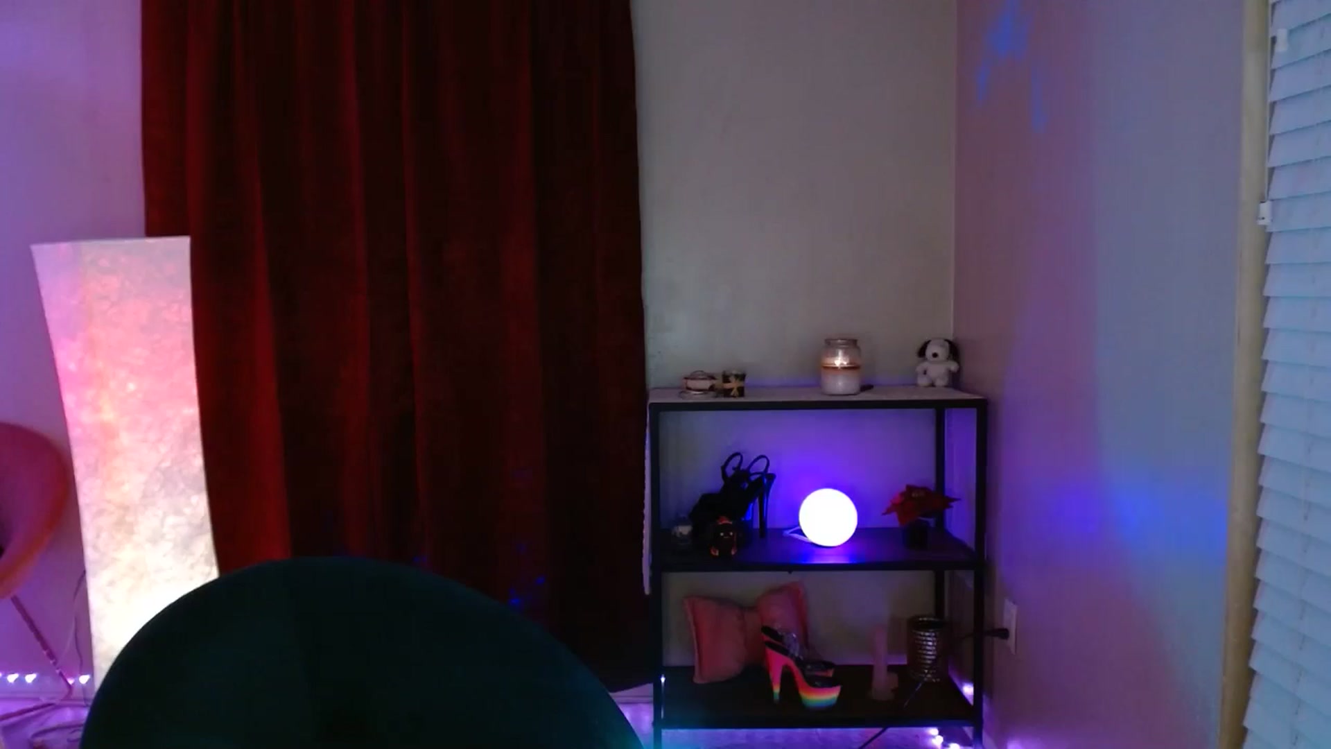 Gallery image thumbnail from DaniSlice's myfreecams stream on, 01/23/2025, 24:23 image 14 of 20