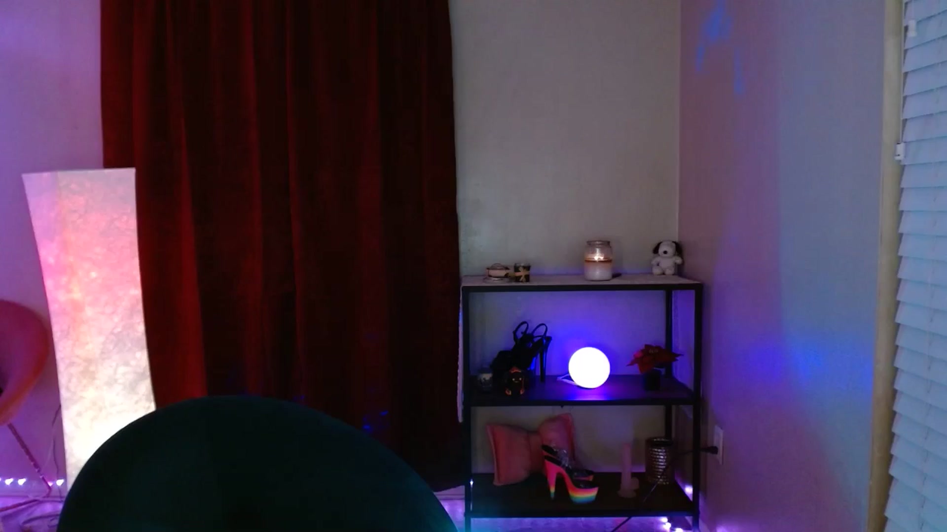 Gallery image thumbnail from DaniSlice's myfreecams stream on, 01/23/2025, 24:23 image 13 of 20
