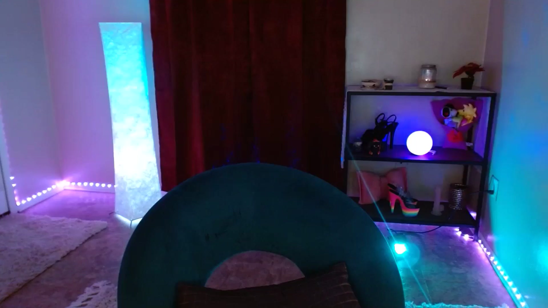 Gallery image thumbnail from DaniSlice's myfreecams stream on, 02/04/2025, 09:37 image 10 of 20