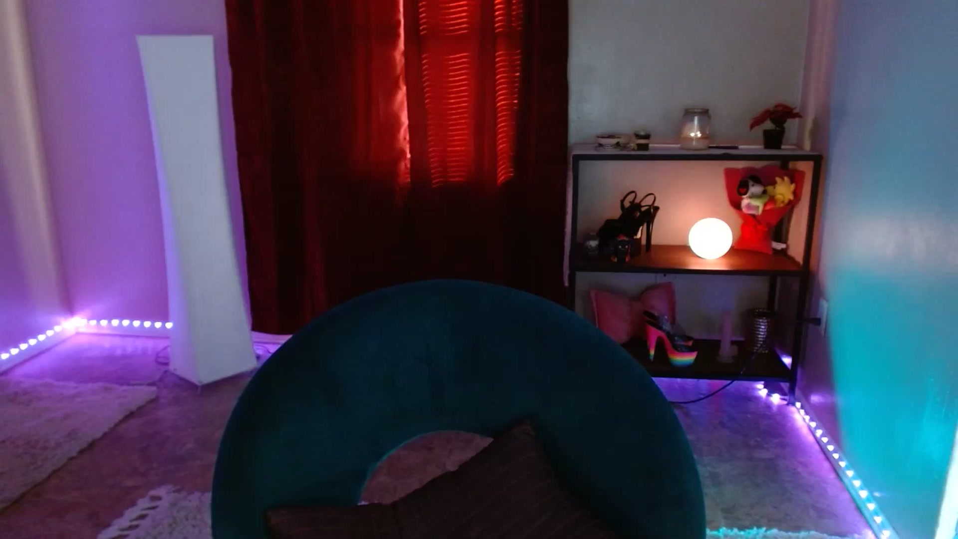 Gallery image thumbnail from DaniSlice's myfreecams stream on, 02/05/2025, 13:38 image 4 of 20