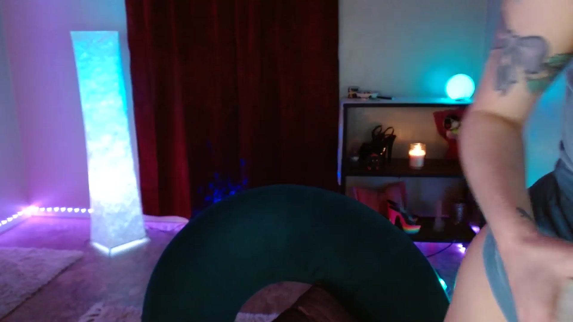 Gallery image thumbnail from DaniSlice's myfreecams stream on, 02/18/2025, 04:58 image 2 of 20