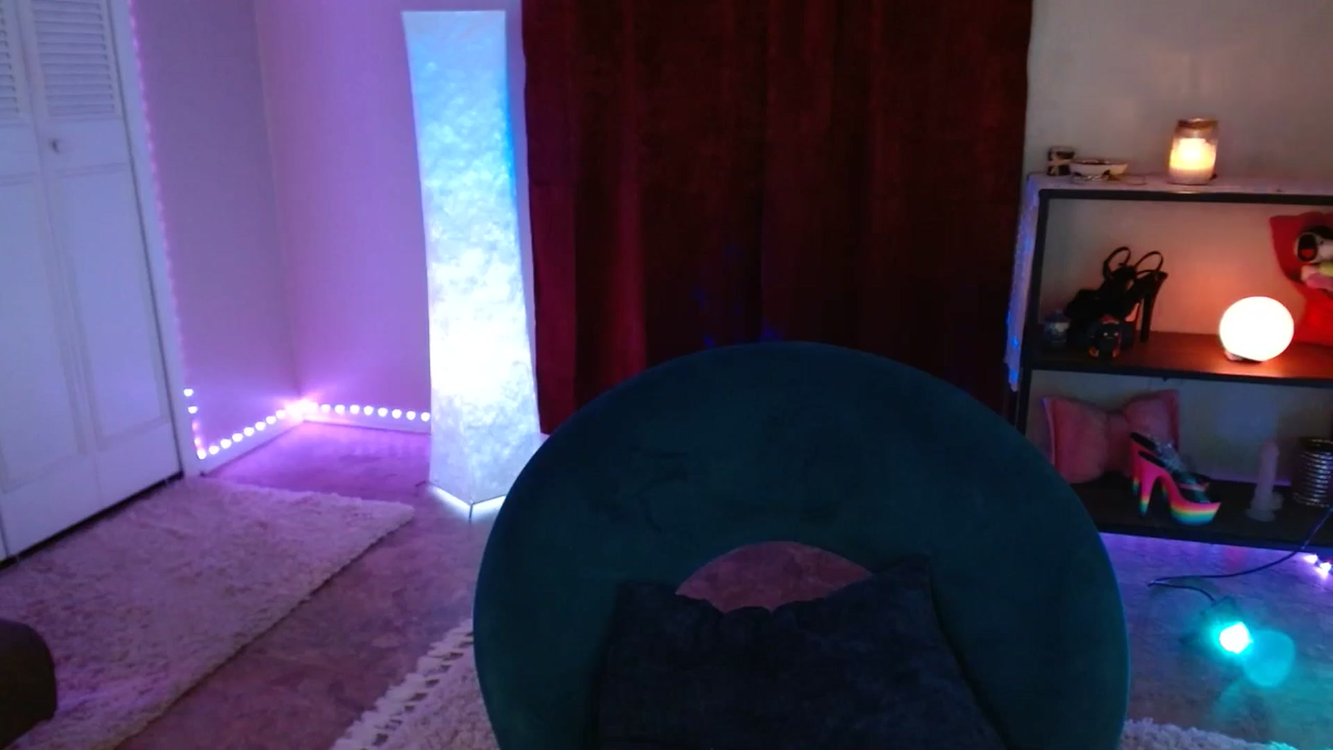 Gallery image thumbnail from DaniSlice's myfreecams stream on, 02/28/2025, 12:05 image 12 of 20