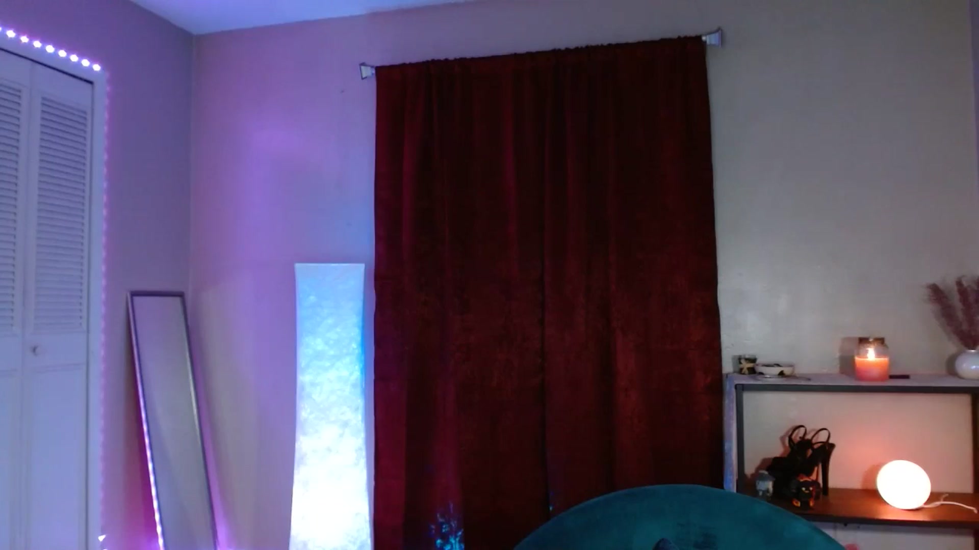Gallery image thumbnail from DaniSlice's myfreecams stream on, 03/19/2025, 04:00 image 11 of 20