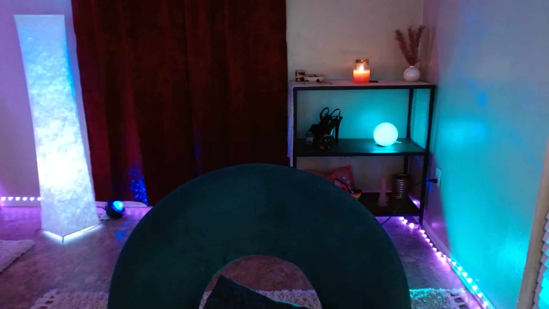 Gallery image thumbnail from DaniSlice's myfreecams stream on, 03/20/2025, 06:38 image 15 of 20