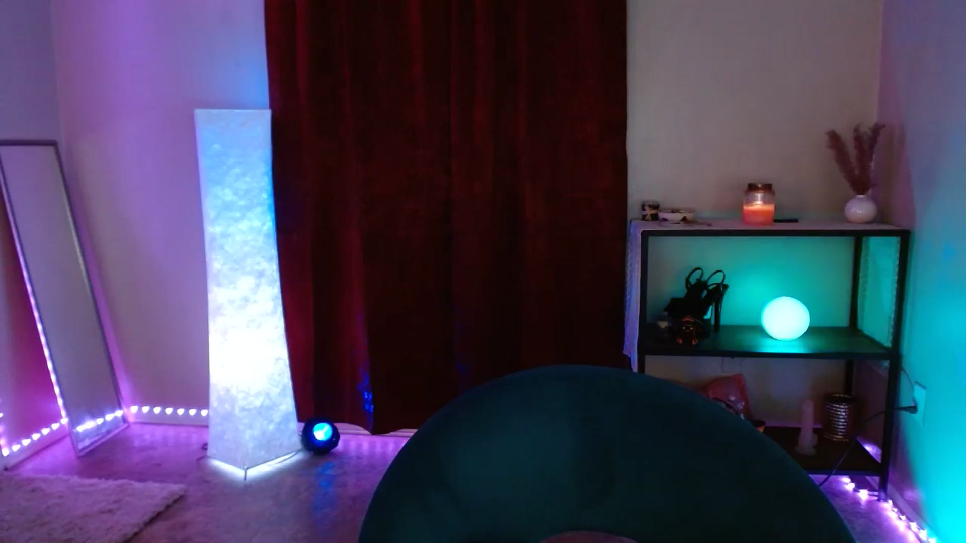 Gallery image thumbnail from DaniSlice's myfreecams stream on, 03/23/2025, 10:38 image 6 of 20