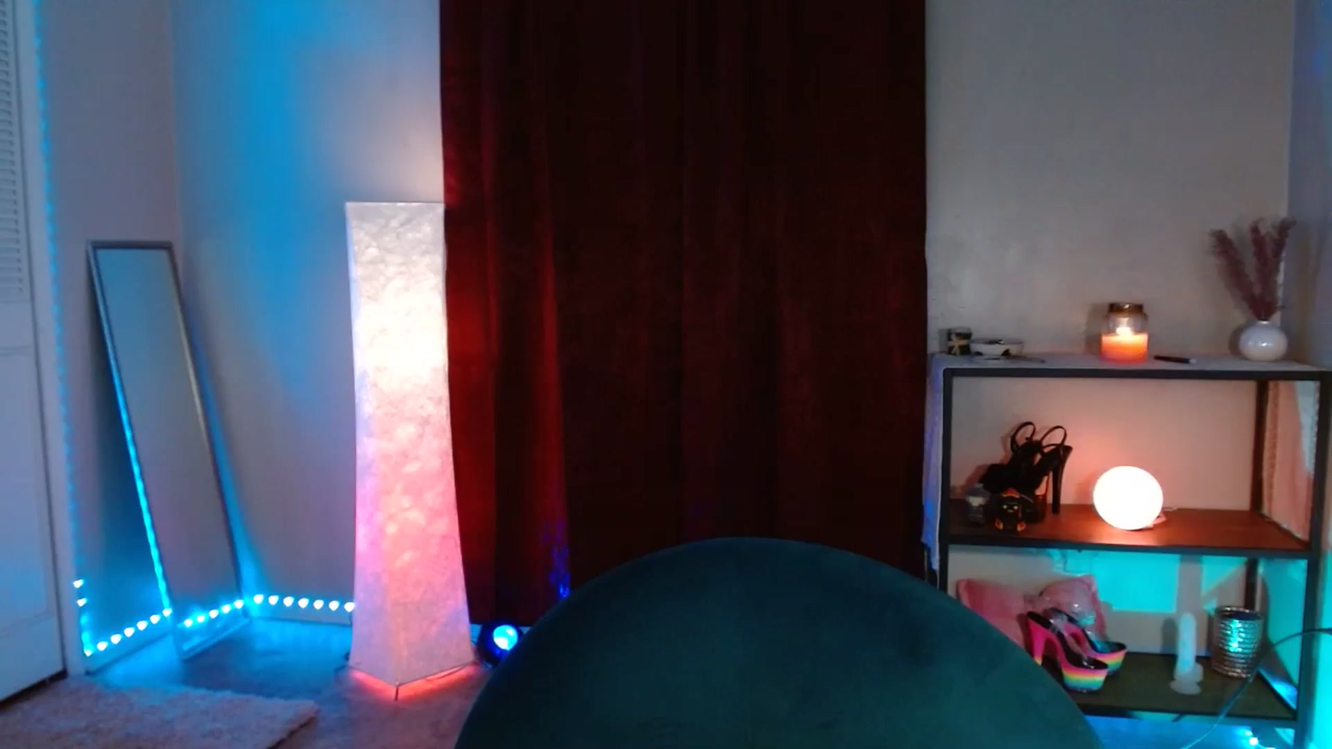 Gallery image thumbnail from DaniSlice's myfreecams stream on, 03/26/2025, 06:56 image 8 of 20