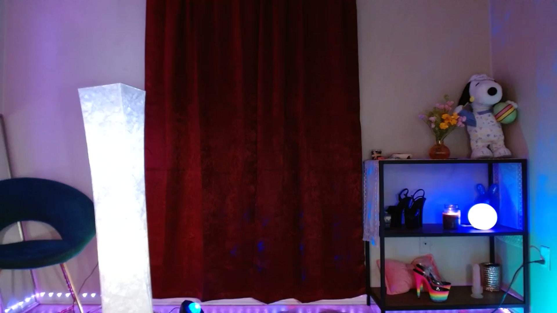 Gallery image thumbnail from DaniSlice's myfreecams stream on, 04/17/2025, 07:25 image 8 of 20
