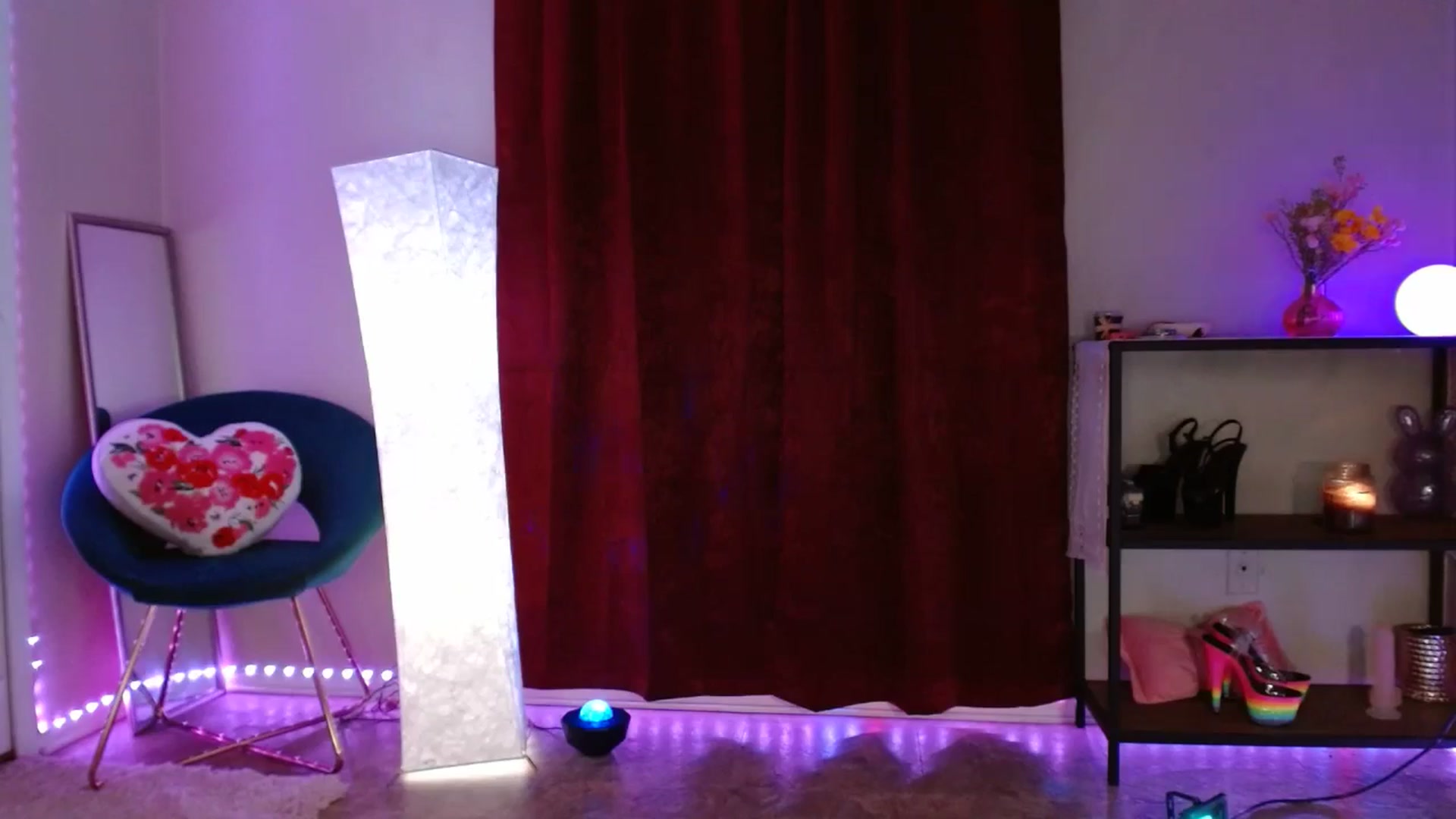 Gallery image thumbnail from DaniSlice's myfreecams stream on, 04/27/2025, 11:17 image 6 of 20