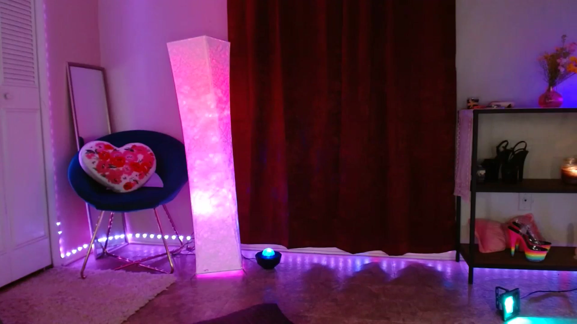 Gallery image thumbnail from DaniSlice's myfreecams stream on, 04/28/2025, 07:29 image 15 of 20