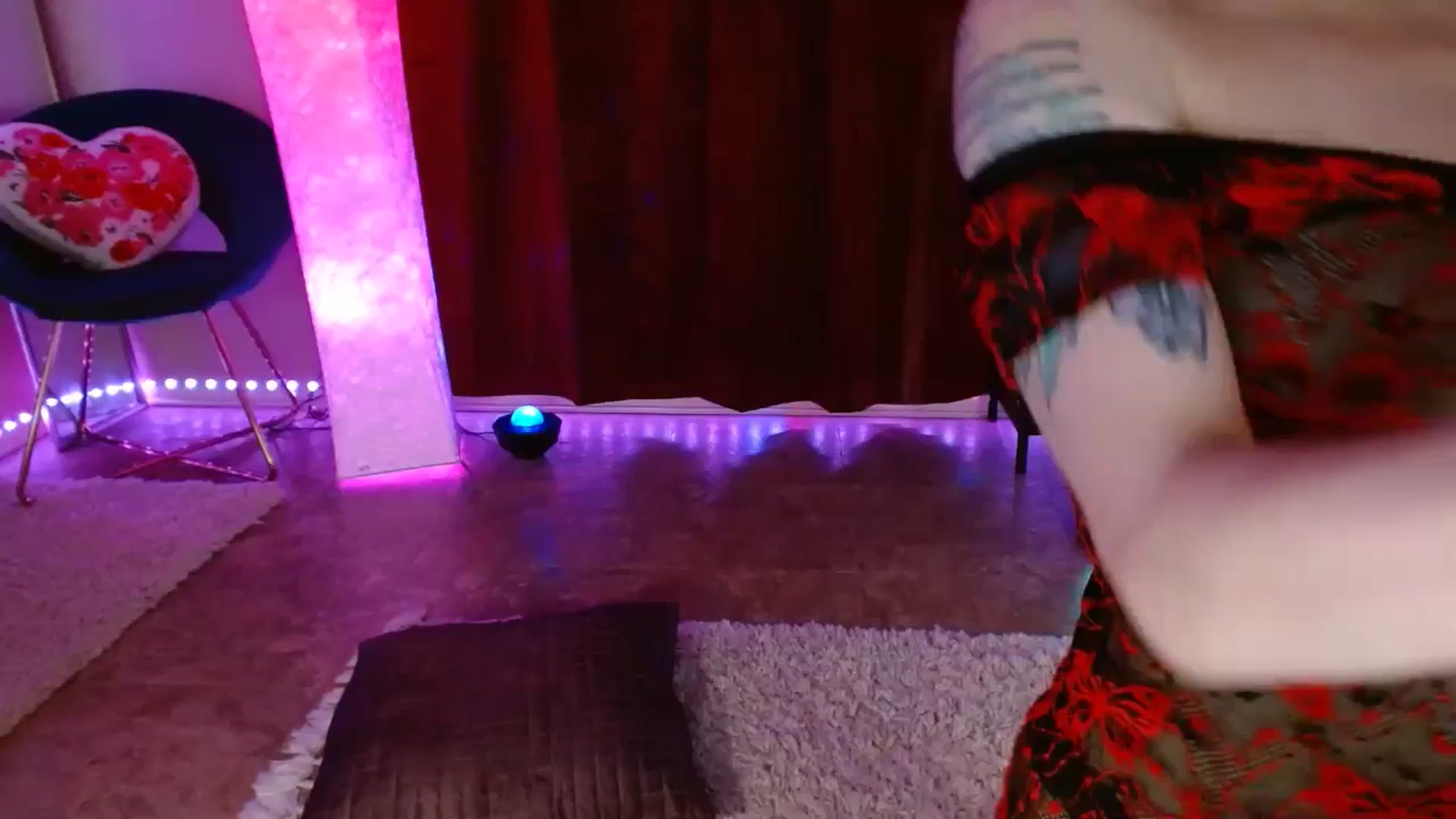 Gallery image thumbnail from DaniSlice's myfreecams stream on, 04/28/2025, 07:29 image 1 of 20