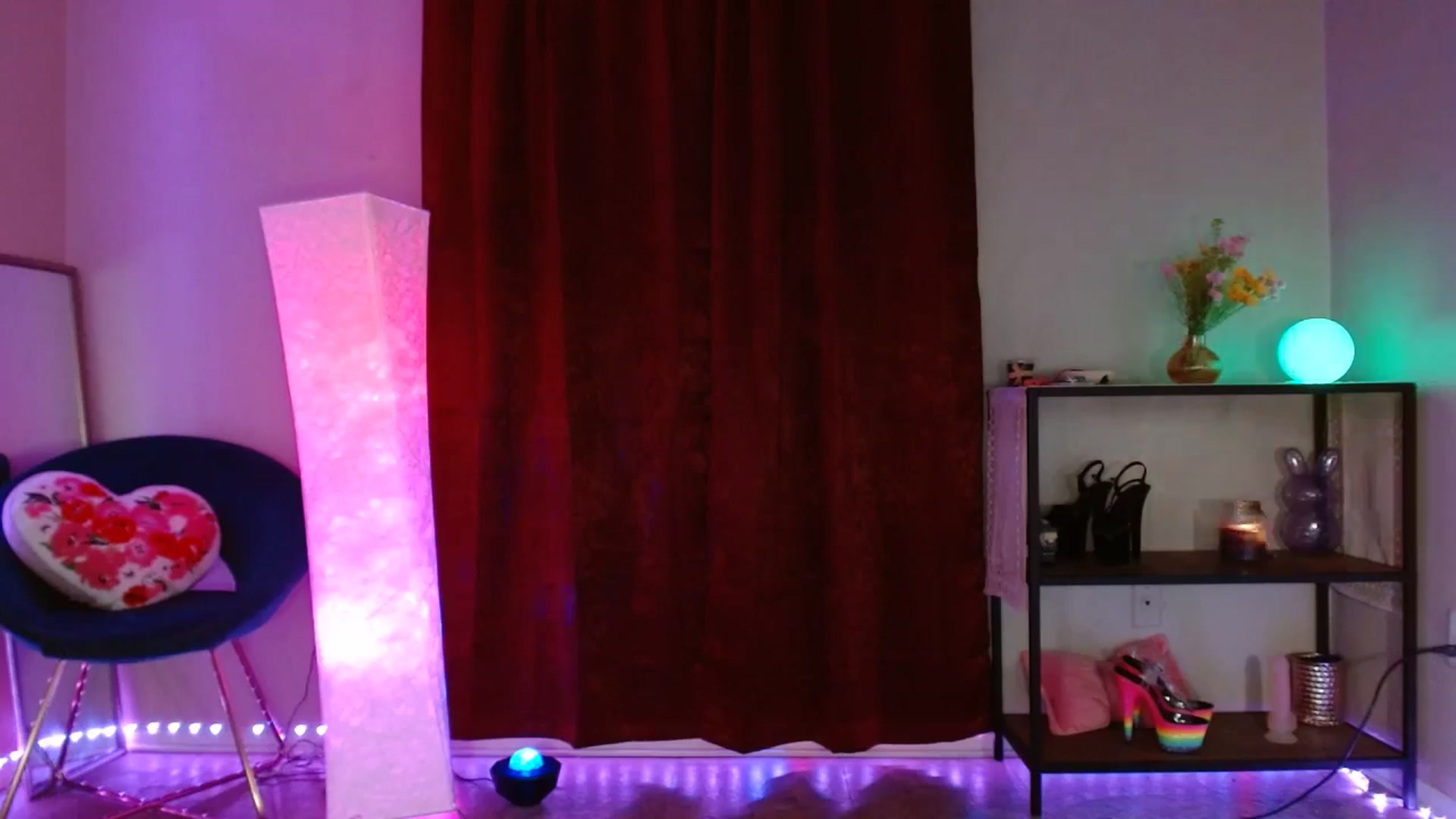 Gallery image thumbnail from DaniSlice's myfreecams stream on, 04/30/2025, 10:46 image 11 of 20